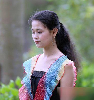 头大脖子短适合的发型,头比较大女生适合什么发型