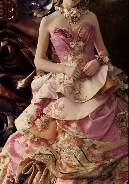 中国买不到的婚纱!Stelladelibero跳进花海的新娘,美到爆炸!