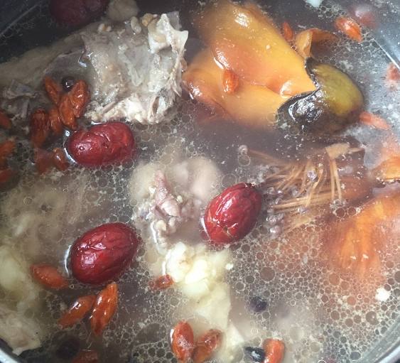 木棉花季，观众画风各异，老广州的画风肯定是这样，单纯又美味