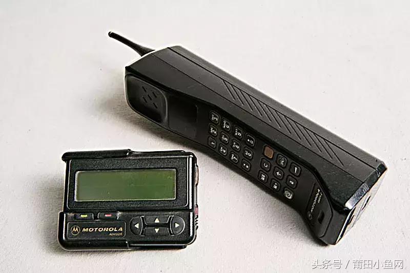 叔叔阿姨们,还记得当年风靡一时的传呼机吗?
