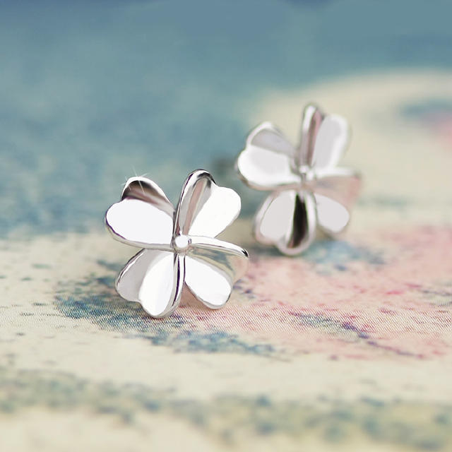 为什么戴银饰不好看,为什么人喜欢戴首饰