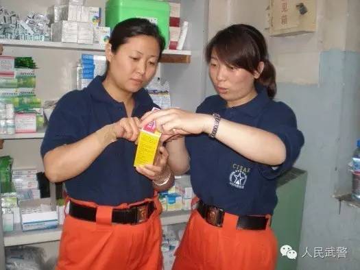 飞翔在*警武**医院里的那些天使