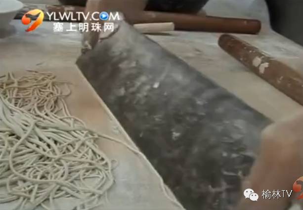 榆林味道,榆林味一绝擀面皮