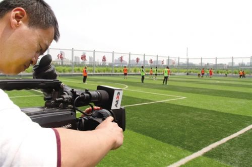 央视评论石家庄足球,包头足球队最新消息