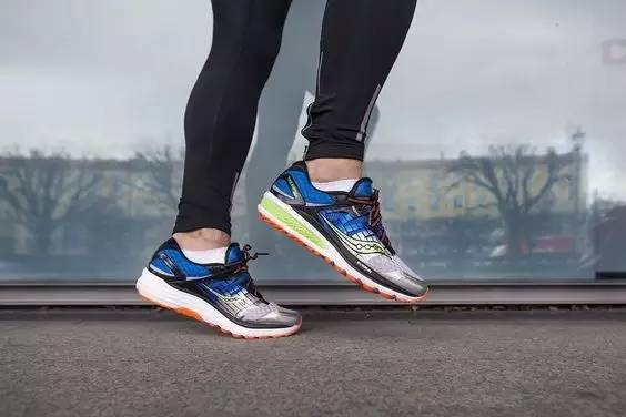 马拉松缓震慢跑鞋性价比天花板,马拉松热门鞋