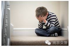 涨姿势啦被电动自行车撞了，怎么找保险公司赔？