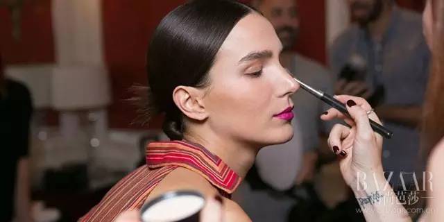 淡眉修眉技巧,淡眉或者无眉是什么病