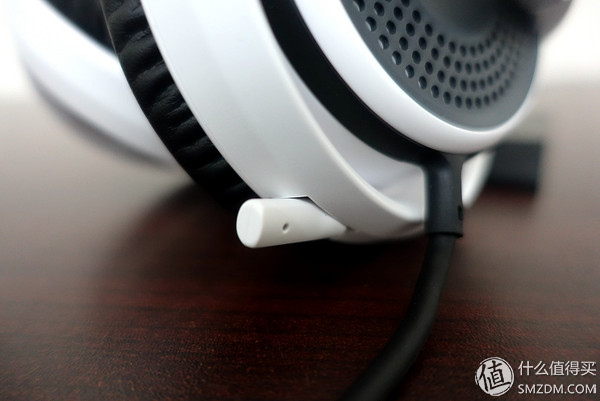 夜空中1680万色的照明灯——赛睿SIBERIA350