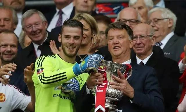 扎切罗尼排名第一,扎切罗尼半决赛