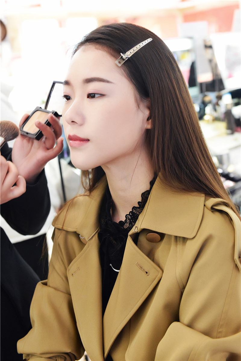 重庆解放碑街拍摄影馆,解放碑每天美女街拍时间