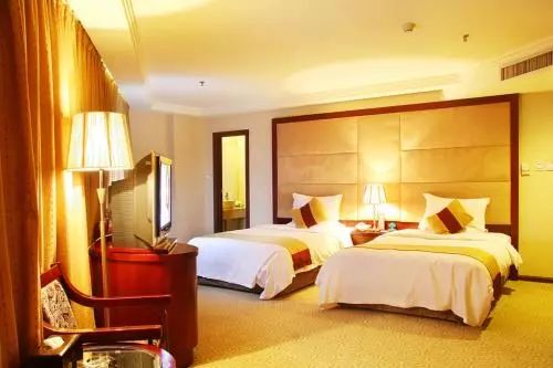 太平洋联盟,海宁高尔夫俱乐部