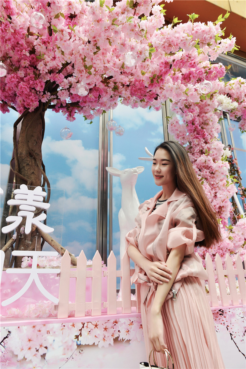 重庆解放碑街拍摄影馆,解放碑每天美女街拍时间