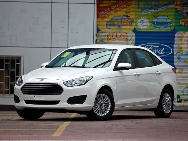 长安福特福睿斯的自动挡多少钱,新款福特福睿斯值得购买吗