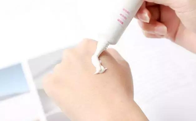 23年烂大街的十款鞋,2021年最烂大街的三款手机