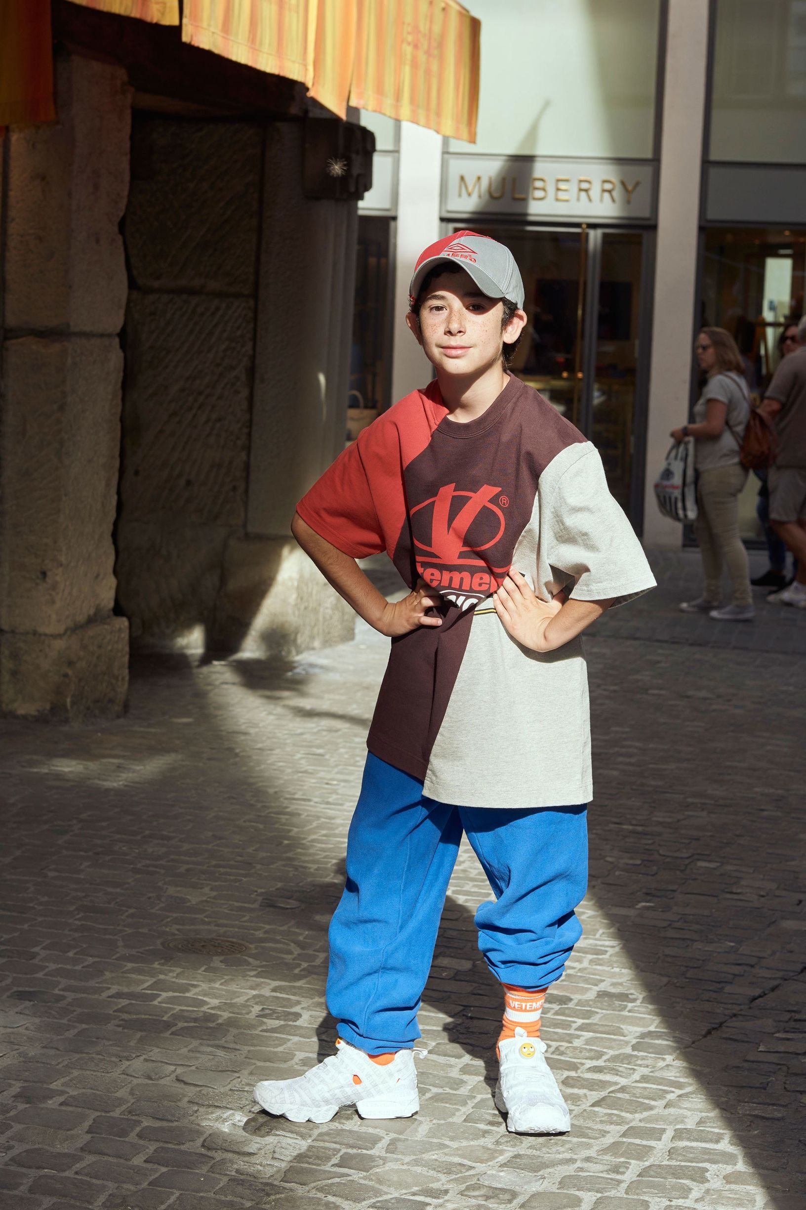 这个潮牌请来素人走秀，效果很赞，最老超模也来助阵