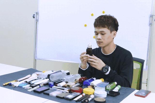 我们让4个直男猜化妆品，女生们哭晕在厕所！哈哈哈哈...