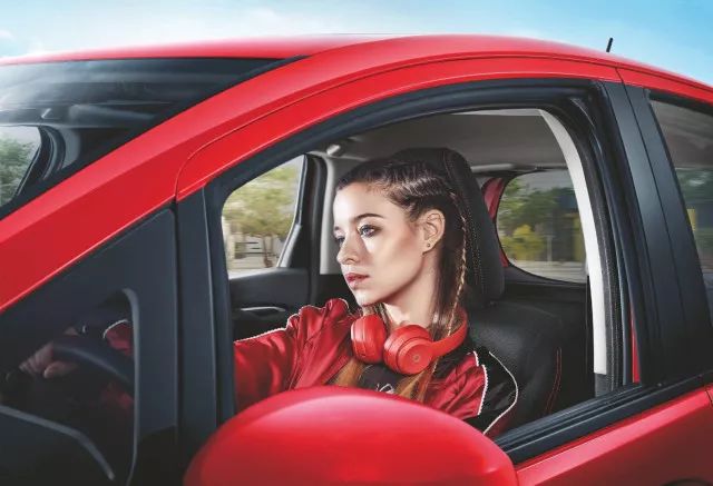 什么车最经济实惠适合女孩子开的,新手买什么车适合女生开