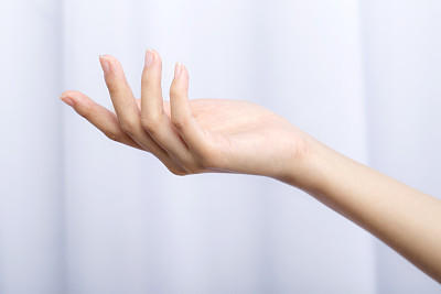 手上穴位按摩治颈椎腰椎,中医治疗颈椎腰椎病按摩穴位