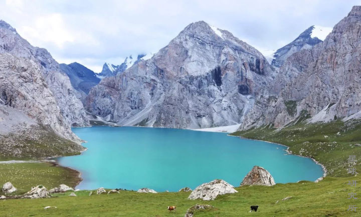 伊犁这个偏远的西部城市,新疆伊犁市靠近哪个位置