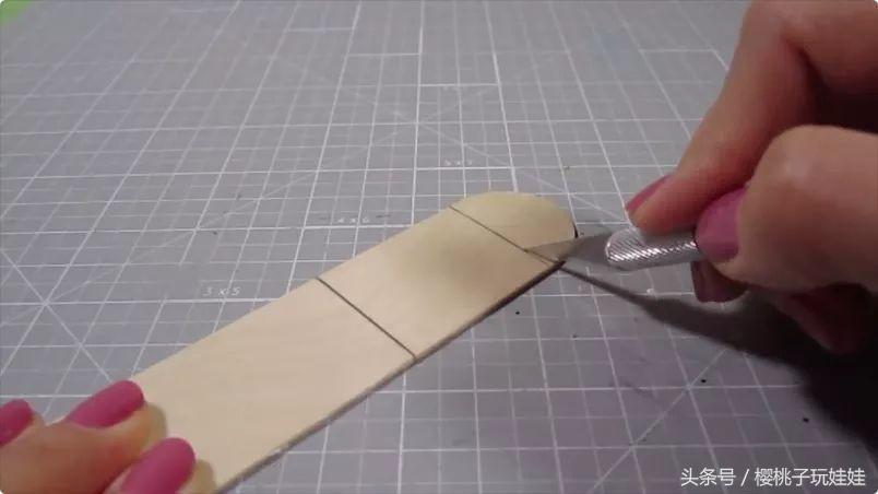 自制60厘米芭比娃娃的床头柜,给芭比娃娃做床又简单又好看