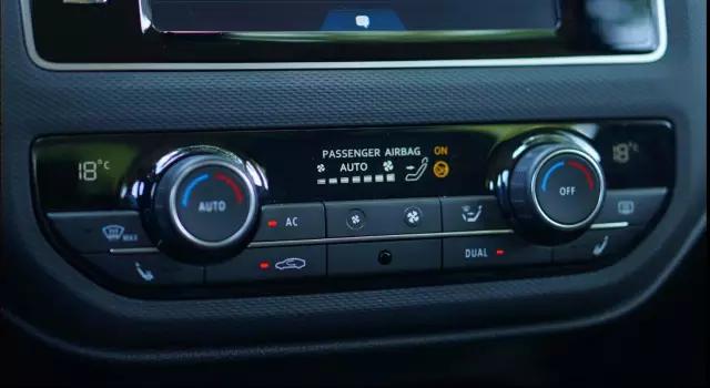 车主吐槽观致5：车太宽，够不着大腿