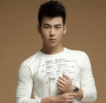 45岁大叔毛寸发型男2020流行发型,发型男2020流行发型毛寸打理