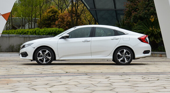 东风本田第十一代思域劲动版,第十代civic思域潮酷内饰