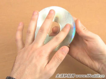 怎样修复光盘划痕,怎么修复划伤的光碟