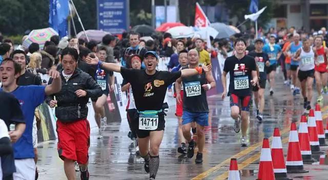 业余跑者真的需要碳板鞋吗,业余跑者要不要穿钉鞋