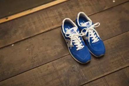 真正的新百伦标志,满大街的新百伦