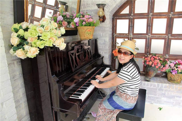 苗栗新景点:魔戒夏尔哈比人屋,走进格林奇幻森林,好拍到相机没电~(上)