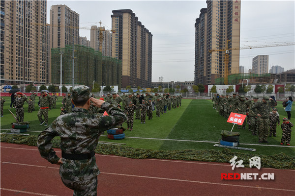 幼儿园上阵父子兵亲子活动通知,国防军事教育亲子活动