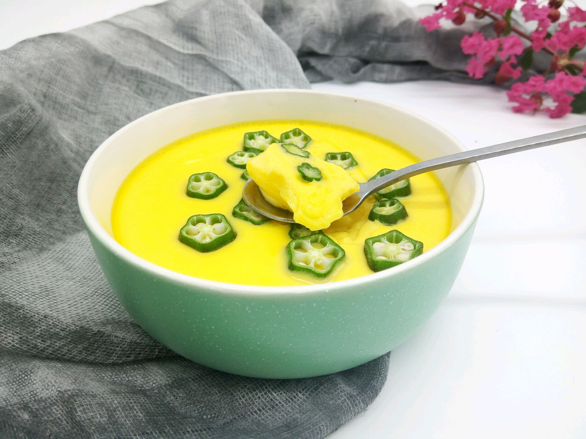 秋葵鸡蛋宝宝早餐,秋葵鸡蛋卷的做法宝宝