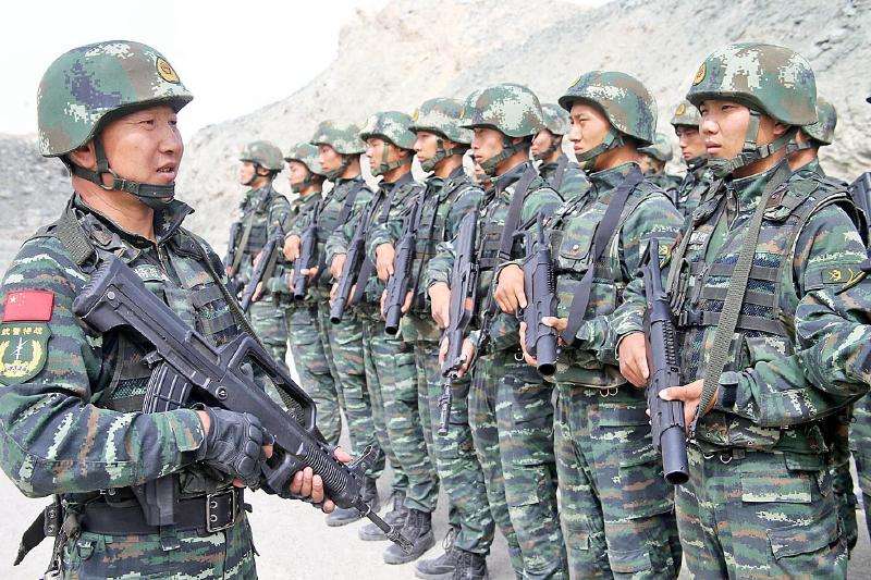 符合这些条件，警校或普通大学毕业，你可以直接成为*警武**警官