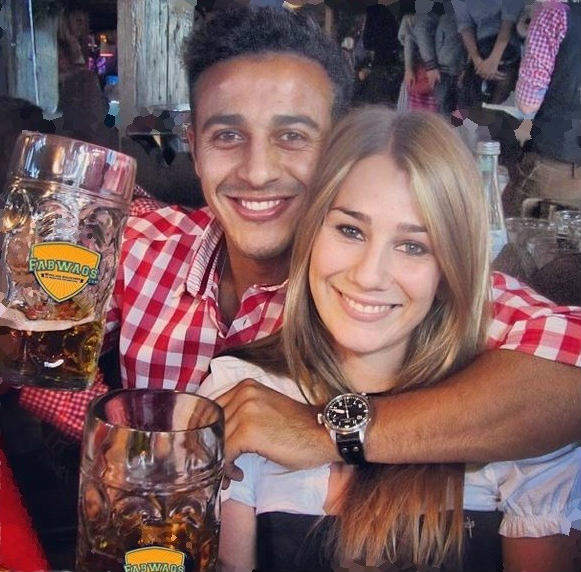 夏奇拉欧洲杯,夏奇拉和皮克全家