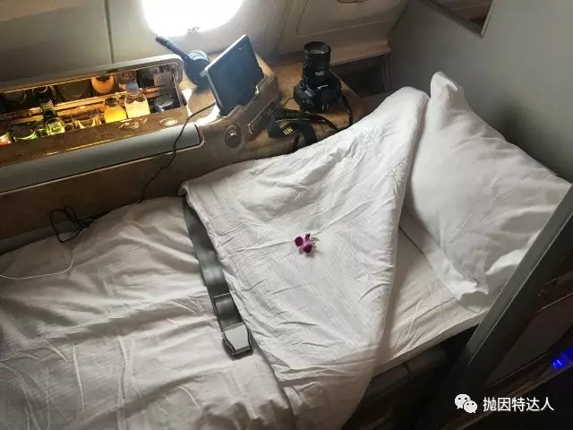 阿联酋航空777头等舱乘坐体验,带你们看一下阿联酋航空头等舱