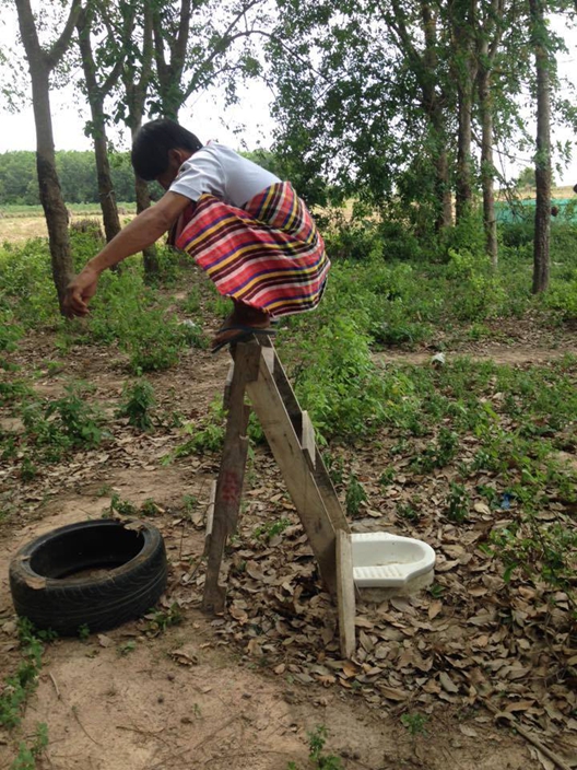 泰国当地民众居然这样上厕所？！