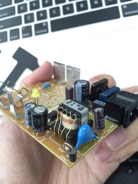 sonycs2a镍氢充电器,拆解sony充电器