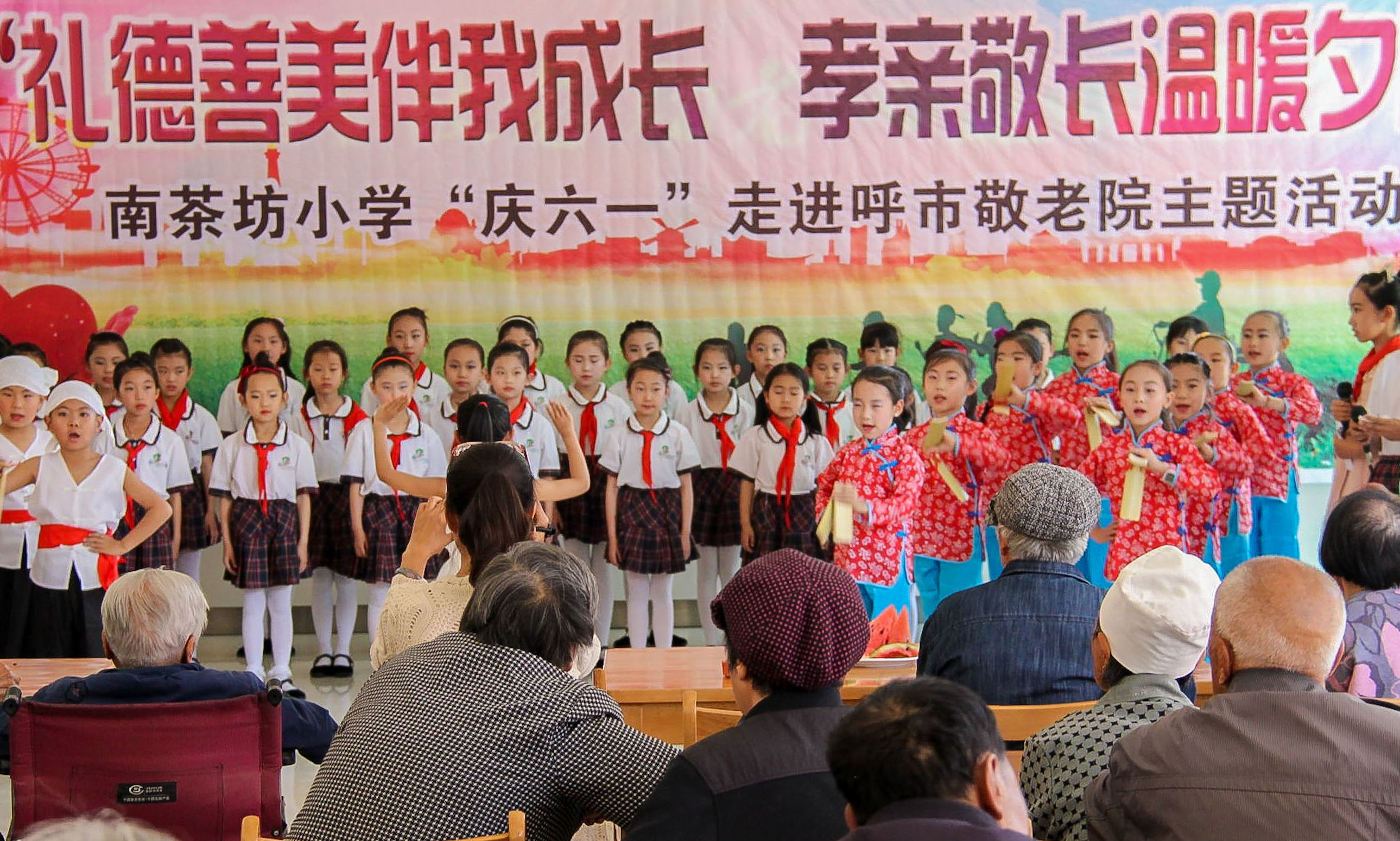 童心飞扬快乐成长玉泉区多种形式庆“六一”