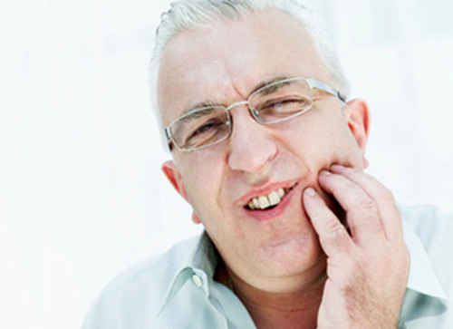 牙龈肿痛怎么消肿喝水都疼,牙龈肿痛喝水都疼应该喝什么药