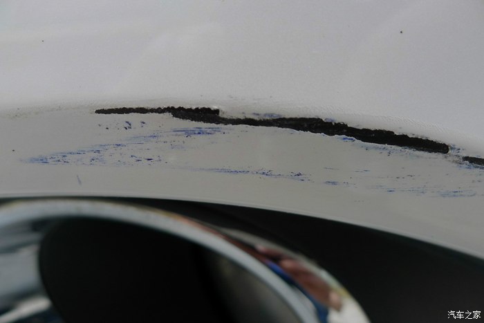 车辆小划伤4s店怎么补漆,汽车划伤补漆视频教程