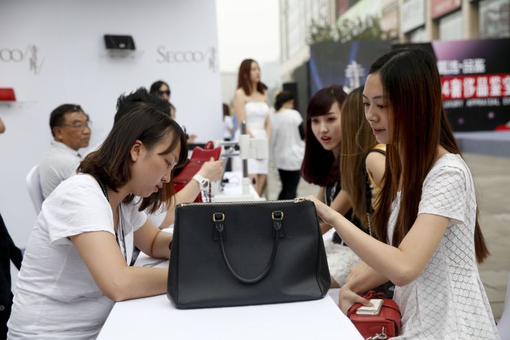 央视曝光海外代购全部是假货,海外代购假货事件