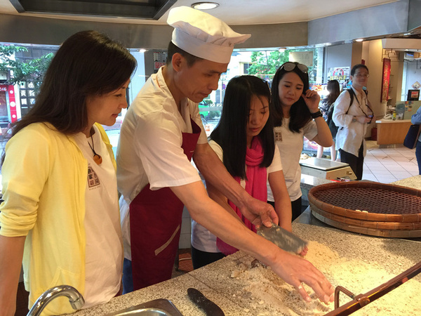 咀香园凤凰卷澳门,澳门咀香园美食攻略