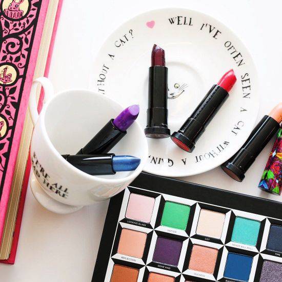 爱丽丝梦游仙境2周边,爱丽丝梦游仙境2深度解析