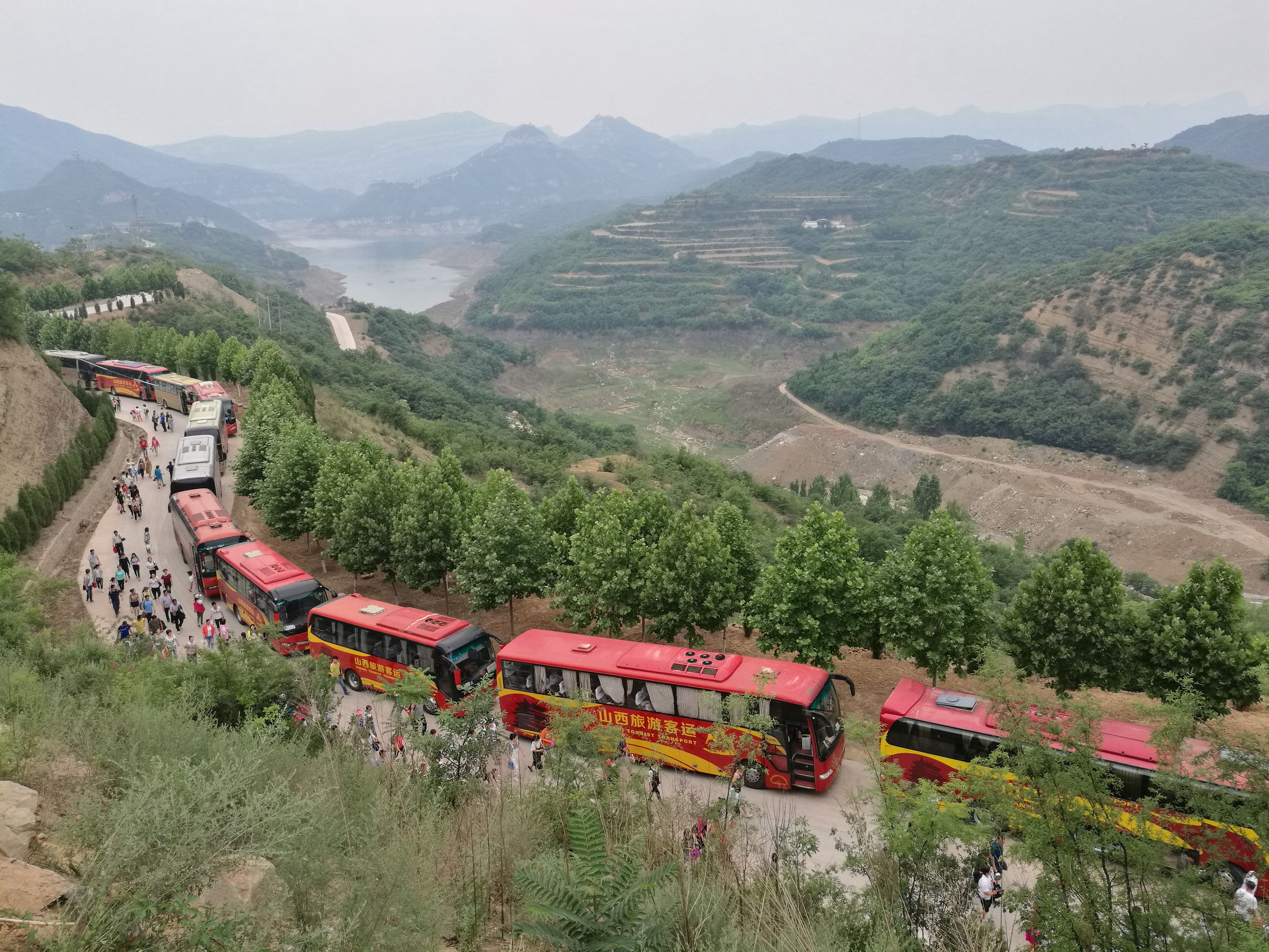 浪尖上的漂流完整版,黄河三峡景区野猪林漂流