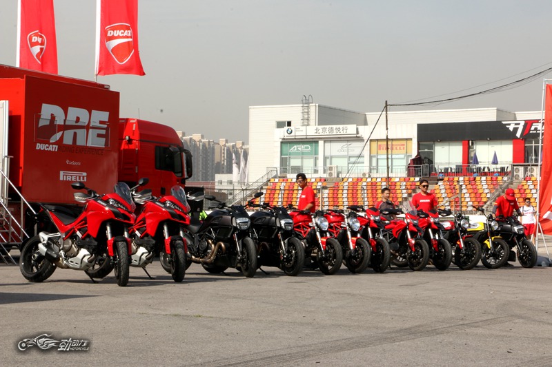 摩托赛事杜卡迪,杜卡迪摩托车锦标赛视频