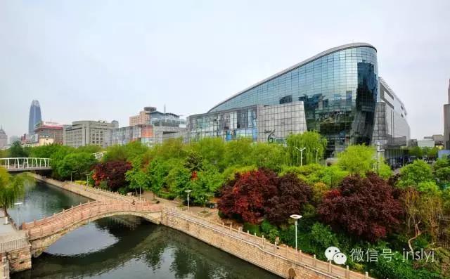 济南哪个区比较适合居住,在济南在哪个地方住玩比较方便