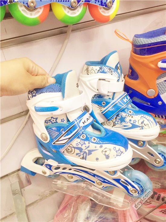 汉正街童装直播间秒杀,汉正街品牌童装直播间