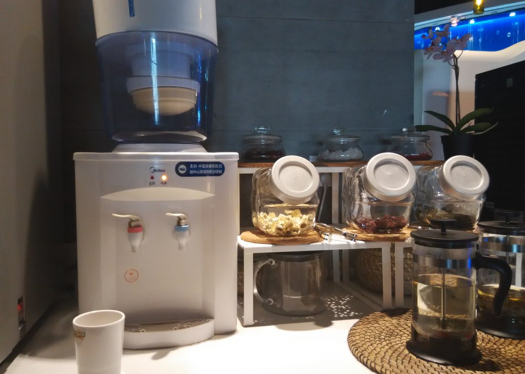 好伦哥回龙观航母店路线,好伦哥回龙观航母店怎么样