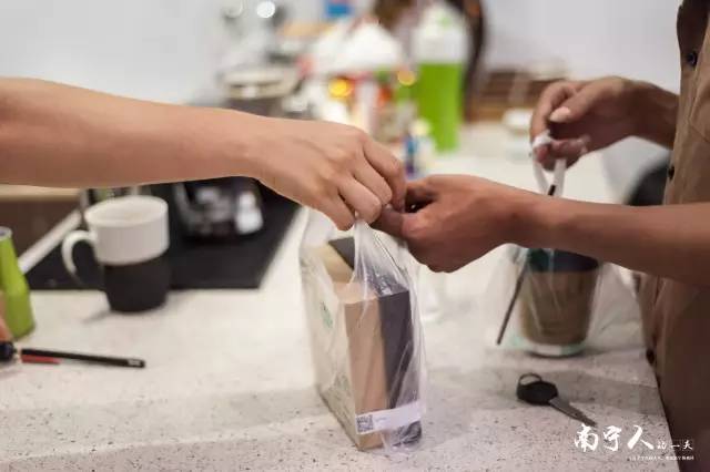 南宁一个人的1天1夜旅游,广西南宁人的一天